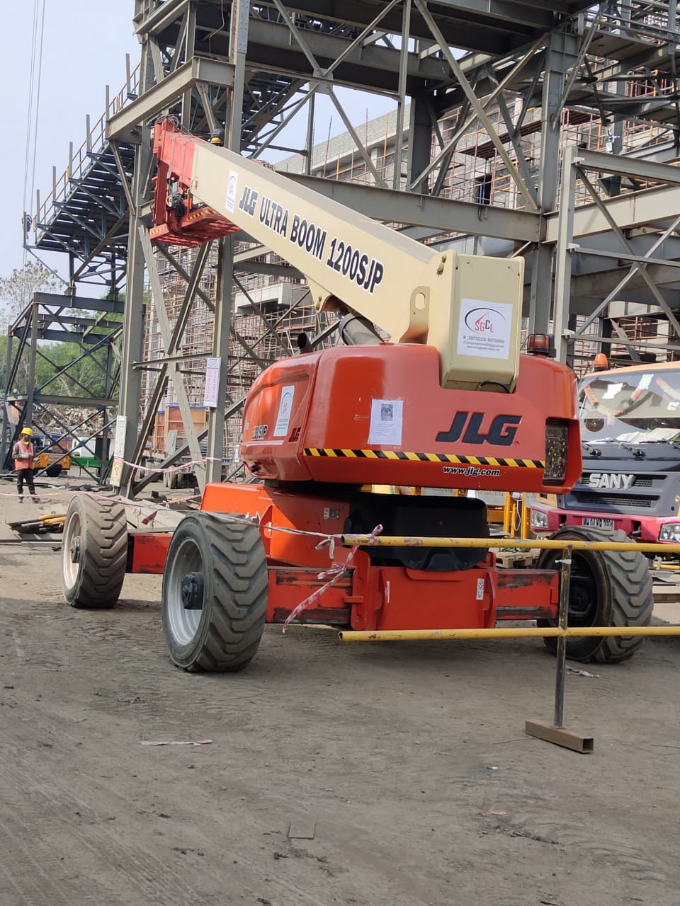 BOOMLIFT